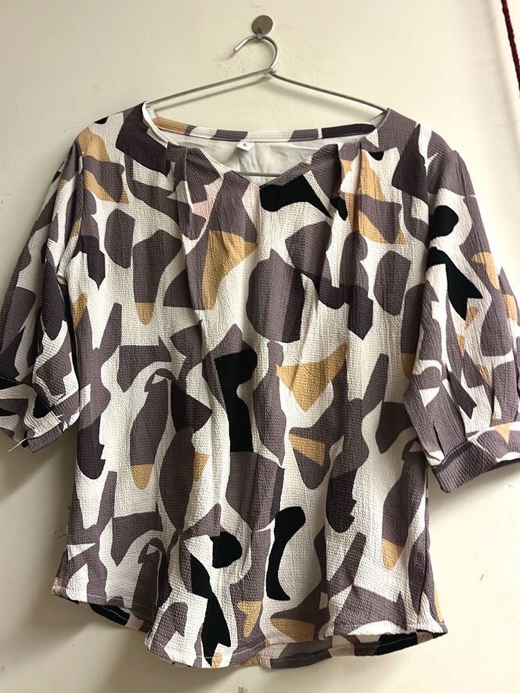 Abstract Print Top