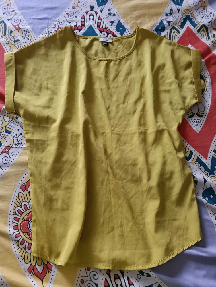 Chic Yellow Casual Top