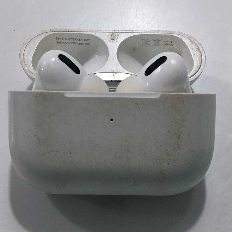 Apple AirPods Pro 2 Wireless Earbuds