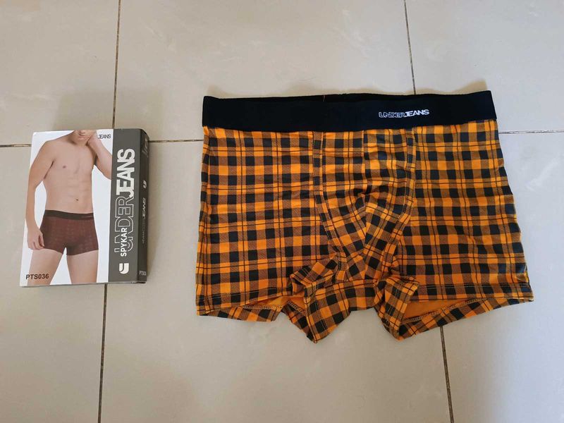 New Unused Mens Trunk Size XL