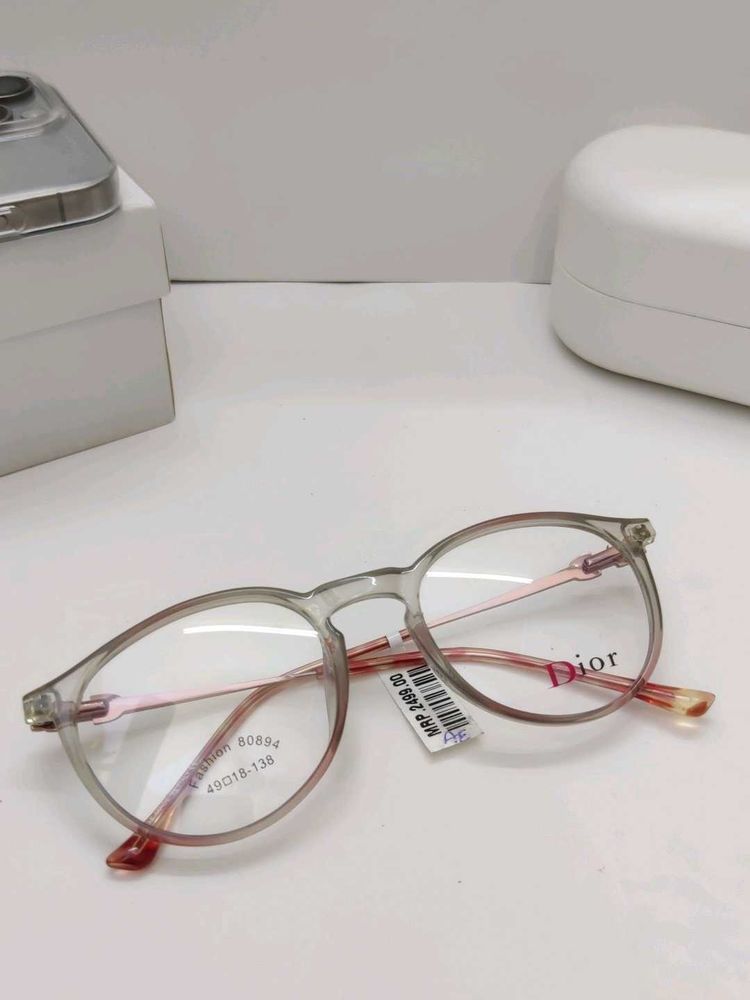 Elegant Dior Eye frame