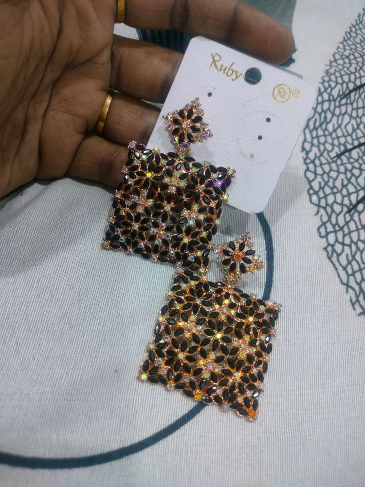 New Black 🖤 Ear Rings