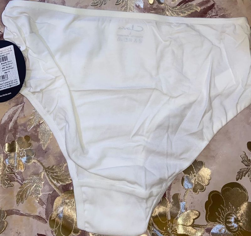 Comfortable White Cotton Briefs