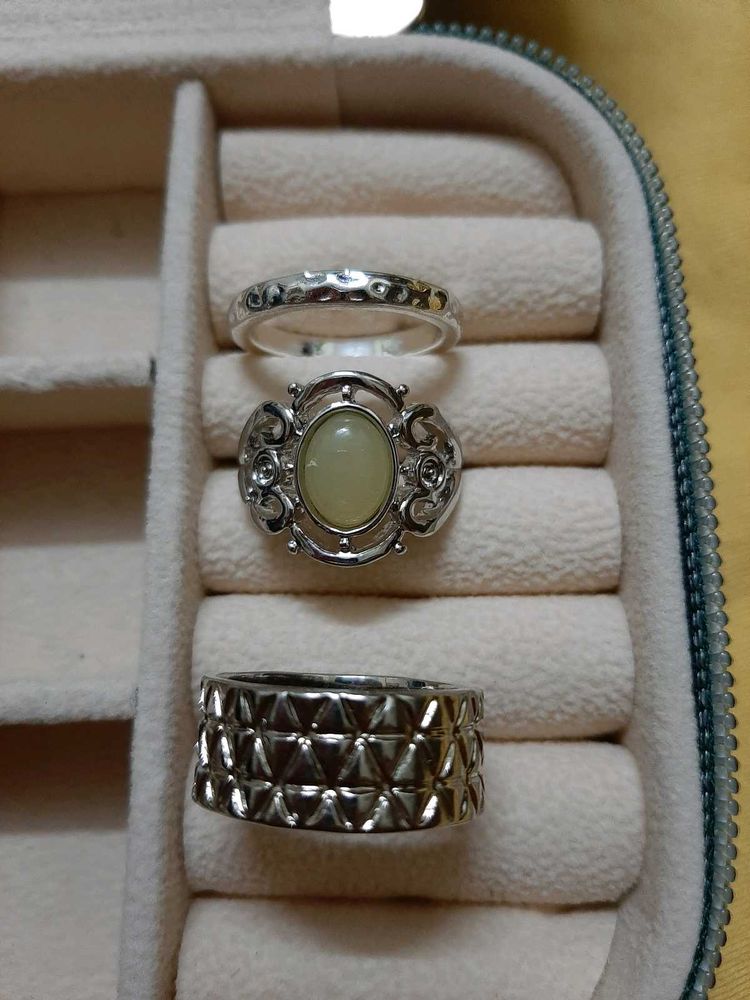 Set of 3 Unique Rings