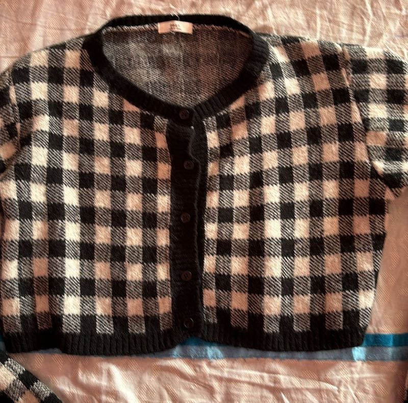 Korean Style Black And White Wool Top