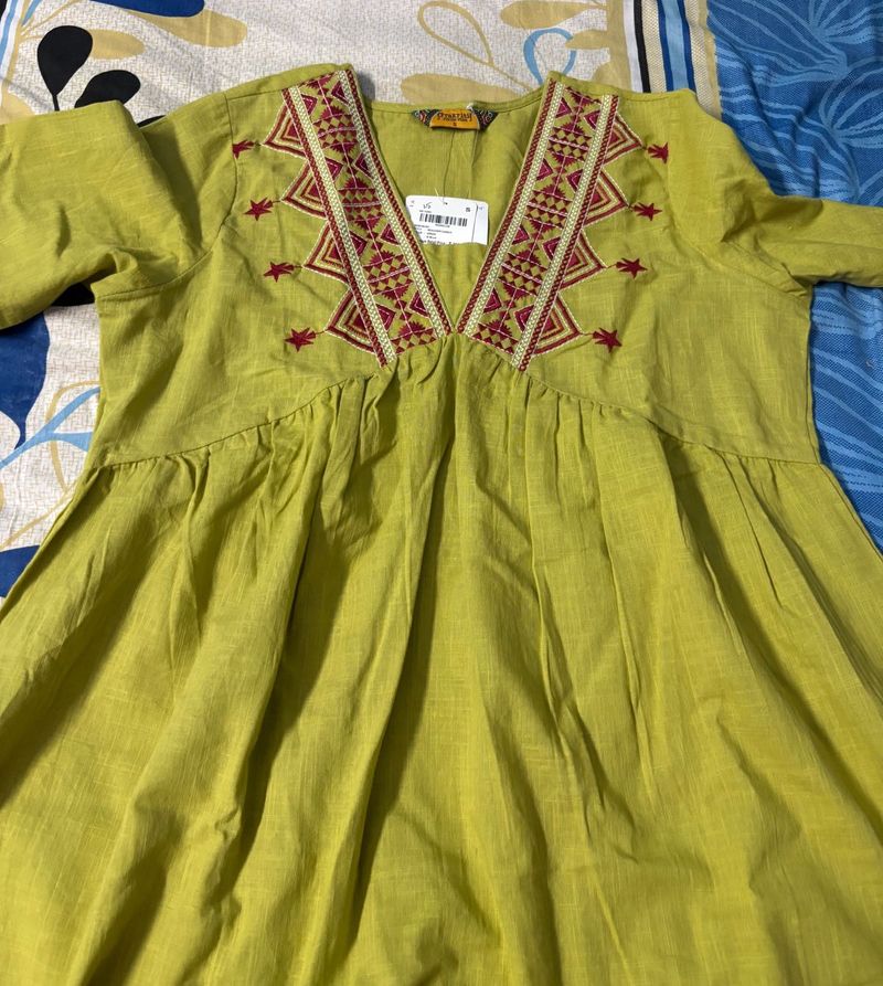 lime green short kurti