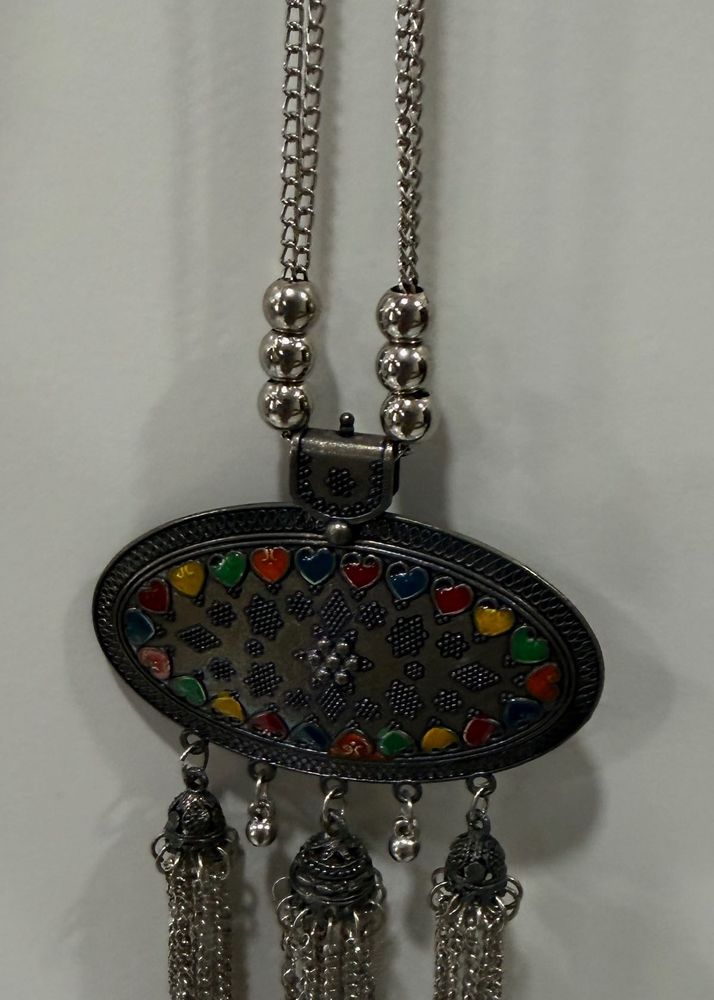 Vintage Silver Tone Heart Necklace (Not used yet)