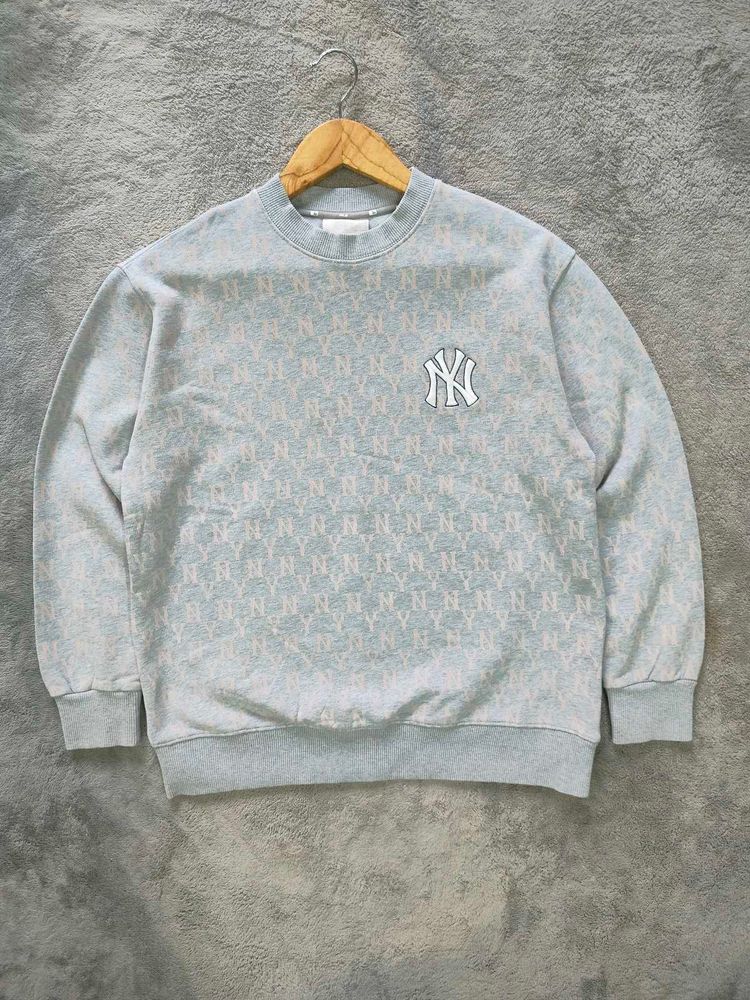 NY Yankees All-Over Logo Sweatshirt