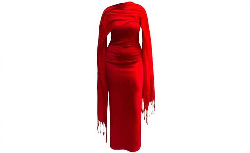Elegant Red Bodycon with Scarf
