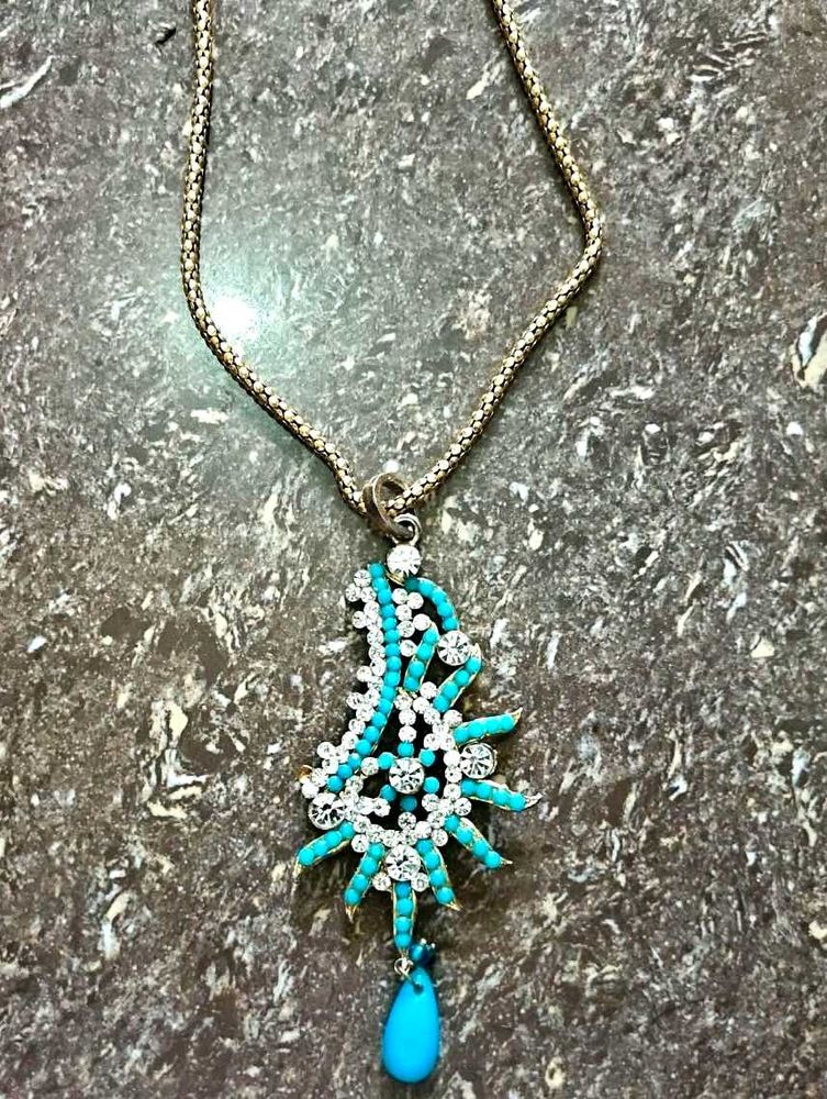 Stunning Turquoise &amp; Crystal Pendant Necklace