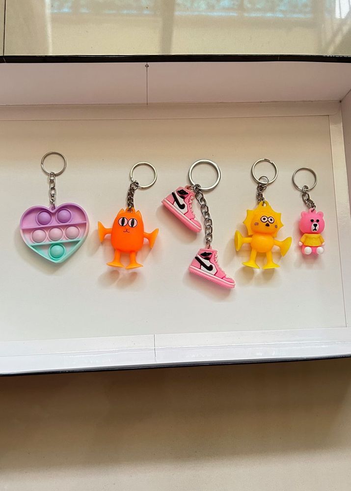 pack of 5 keychain Cute Charms Set