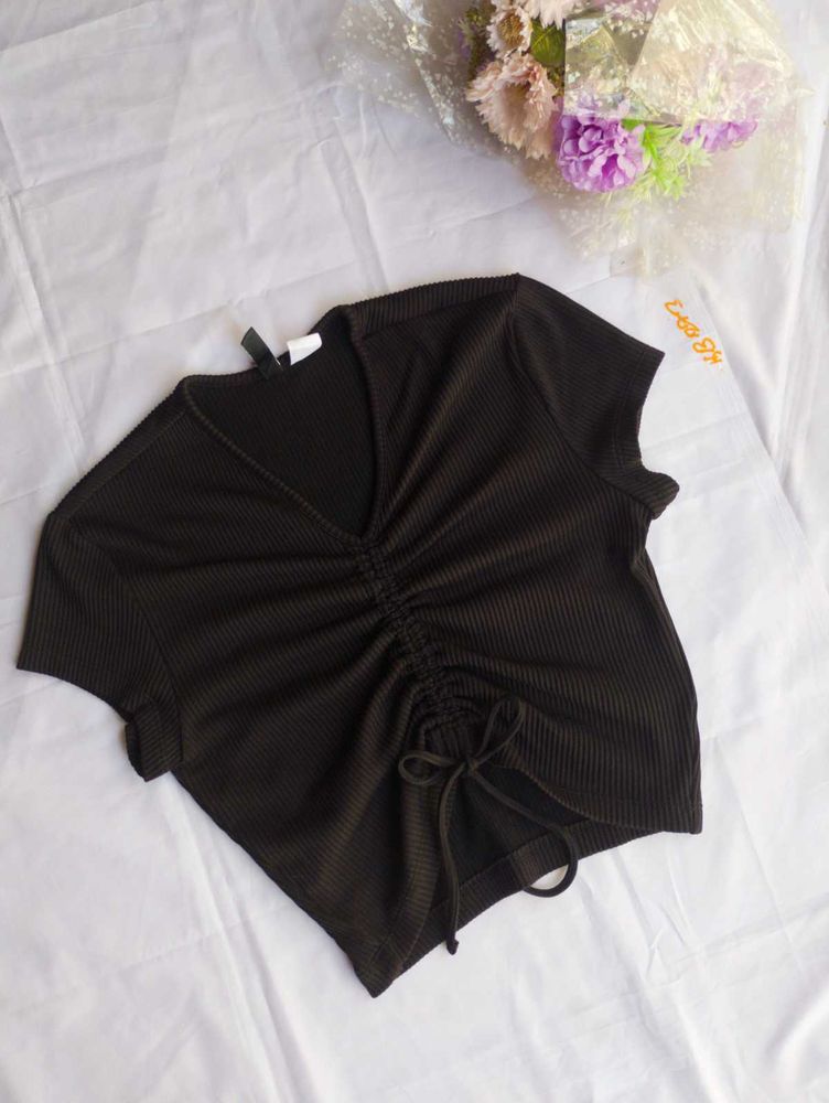 🤌🥀H&amp;M Black Ribbed Ruched Top🤌🥀