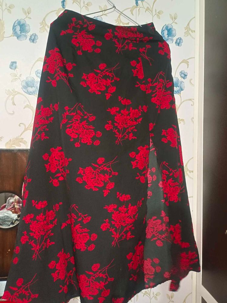 Flowy Floral Print Midi Skirt