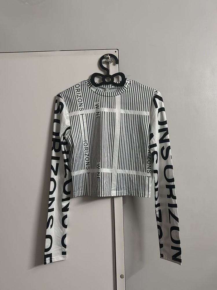 Graphic Print Long Sleeve Crop Top