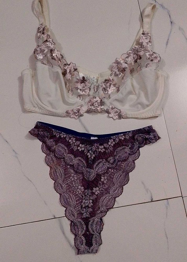 Lace Bra and Panty Set