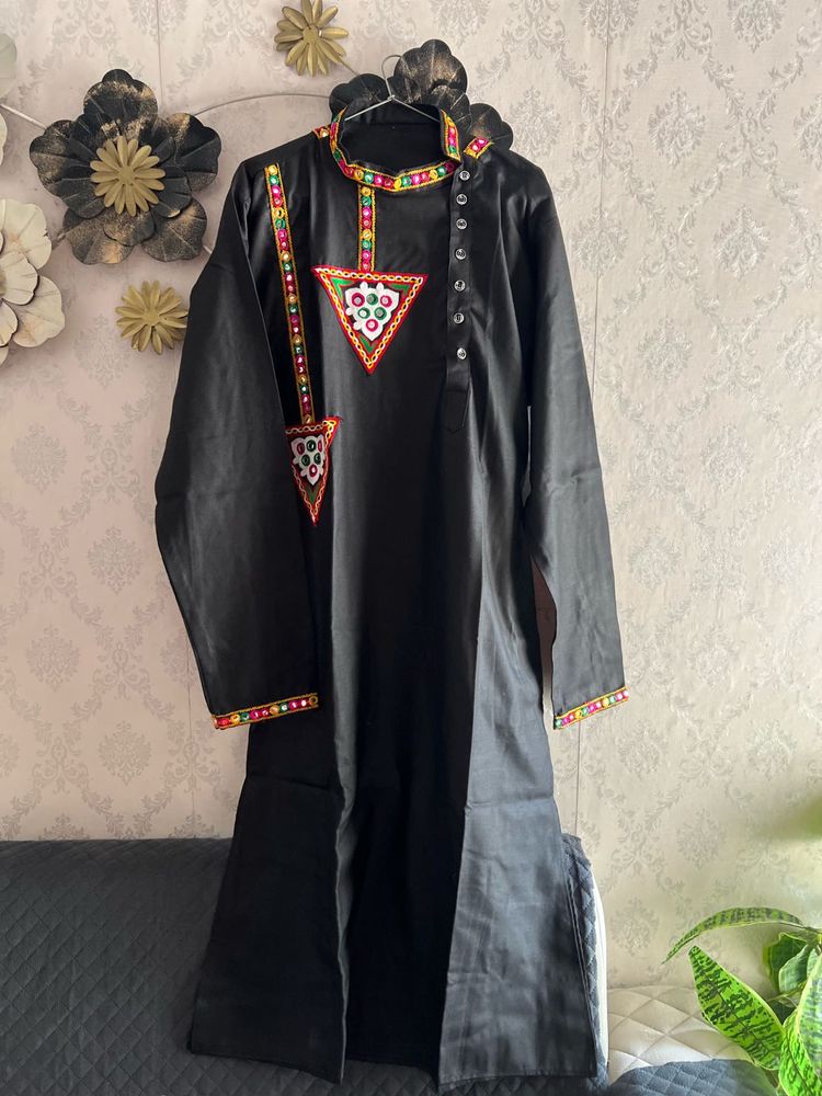 Navratri Stylish Black Embroidered Kurta