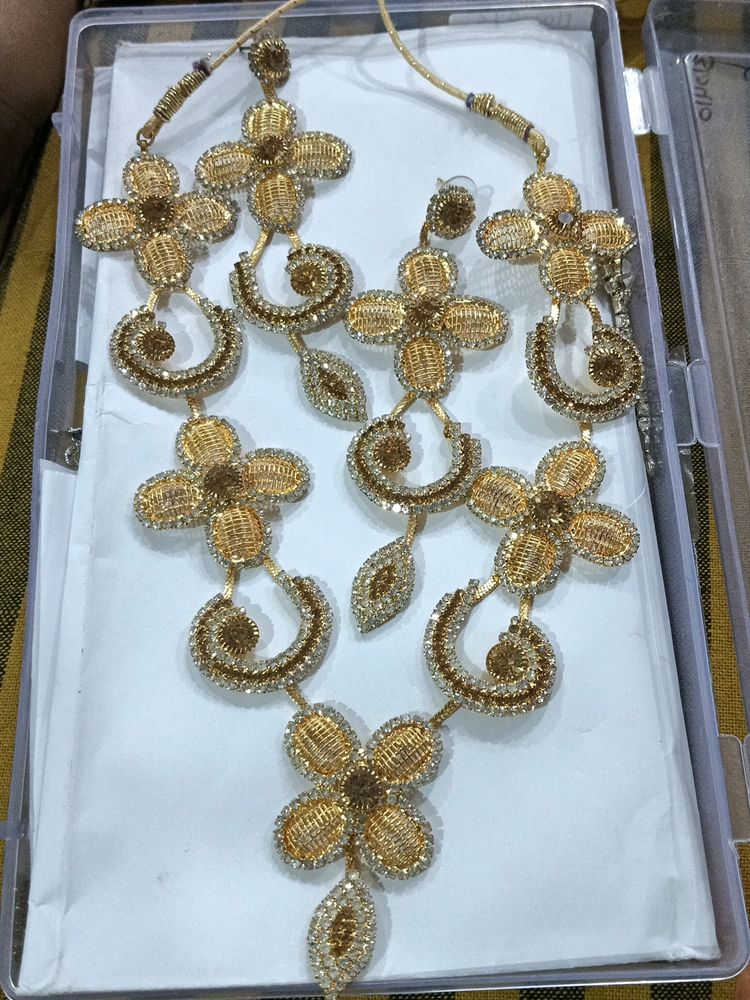 Golden Colour Necklace Set