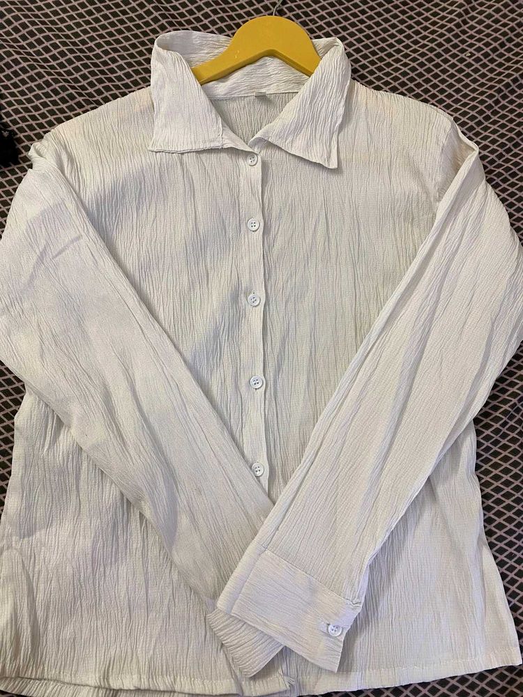 Lightweight Textured Button-Up Shirt