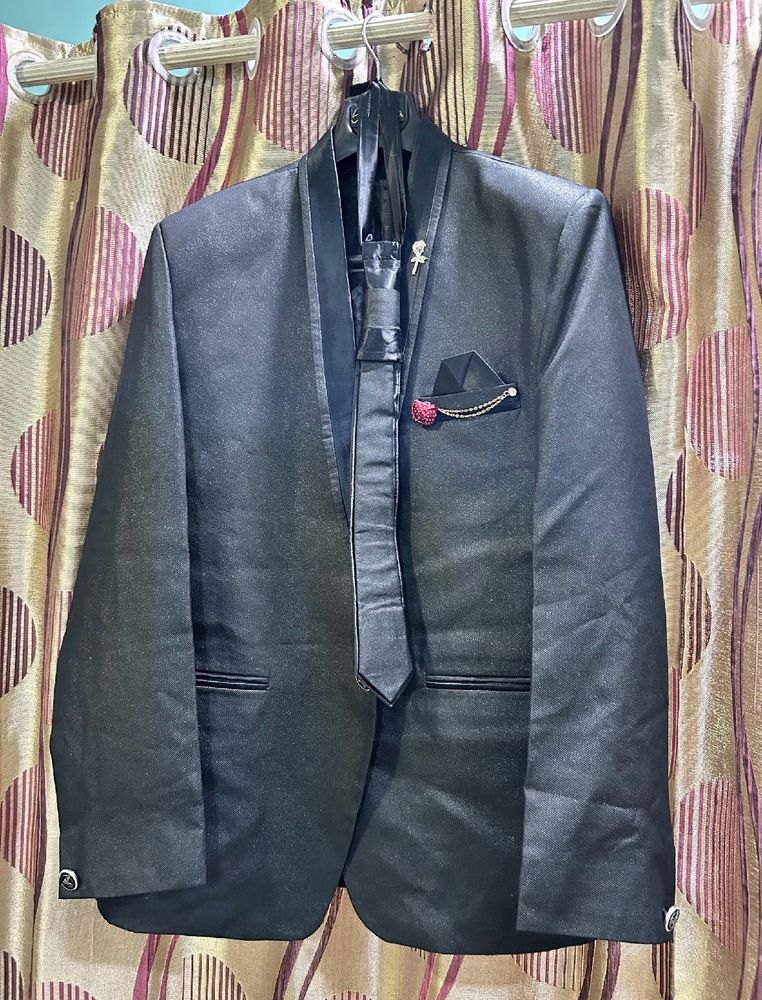 Men's Black Blazer with Tie