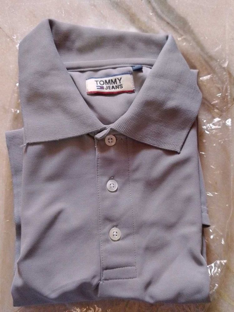 Tommy Men T- Shirt