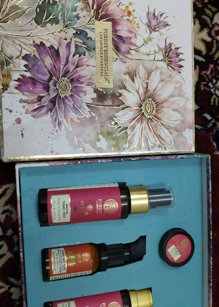 Forest Essentials Luxury Skincare Set