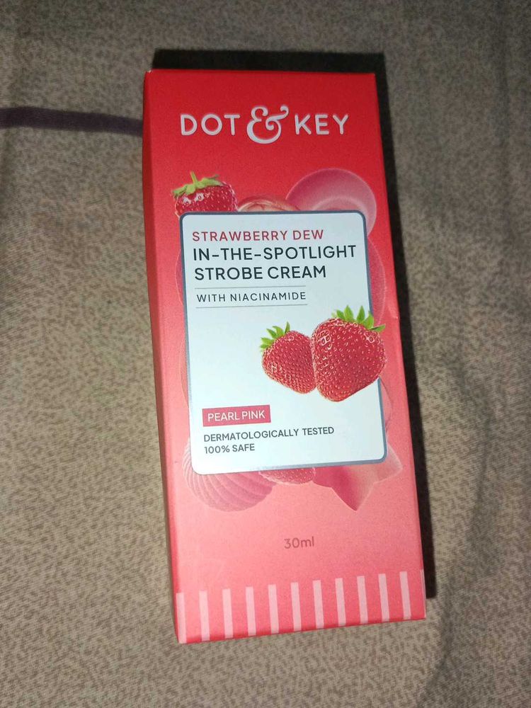 Dot &amp; Key Strawberry Dew Strobe Cream