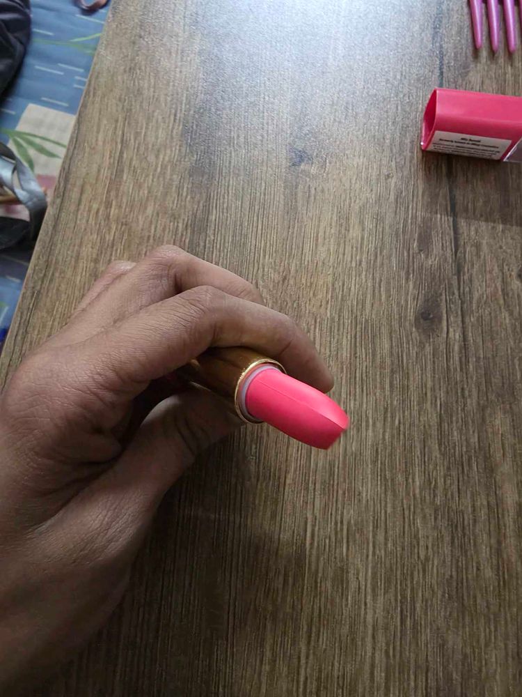 Vivid Pink Matte Lipstick