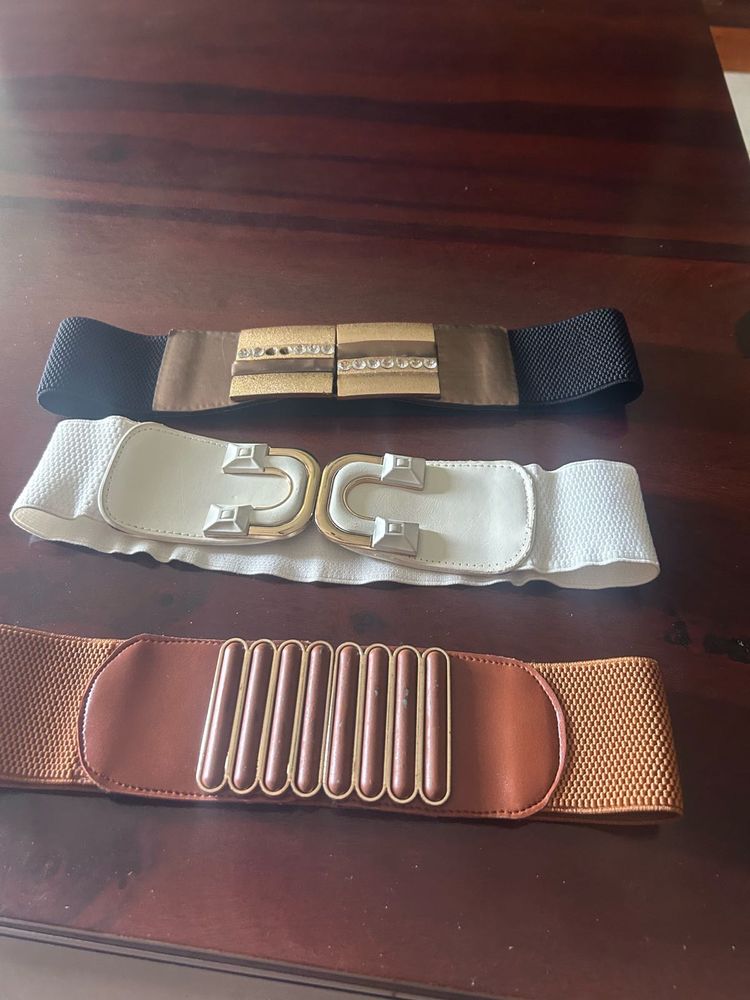 Set Of 3 Belts In Good Condition