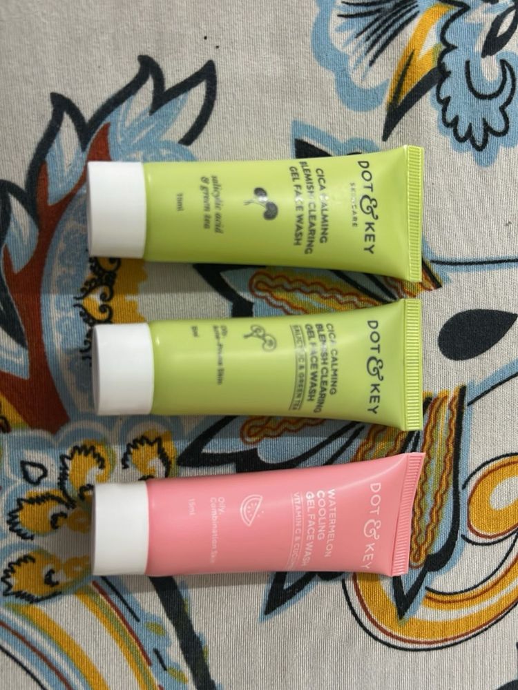 DOT &amp; KEY Face Wash Combo