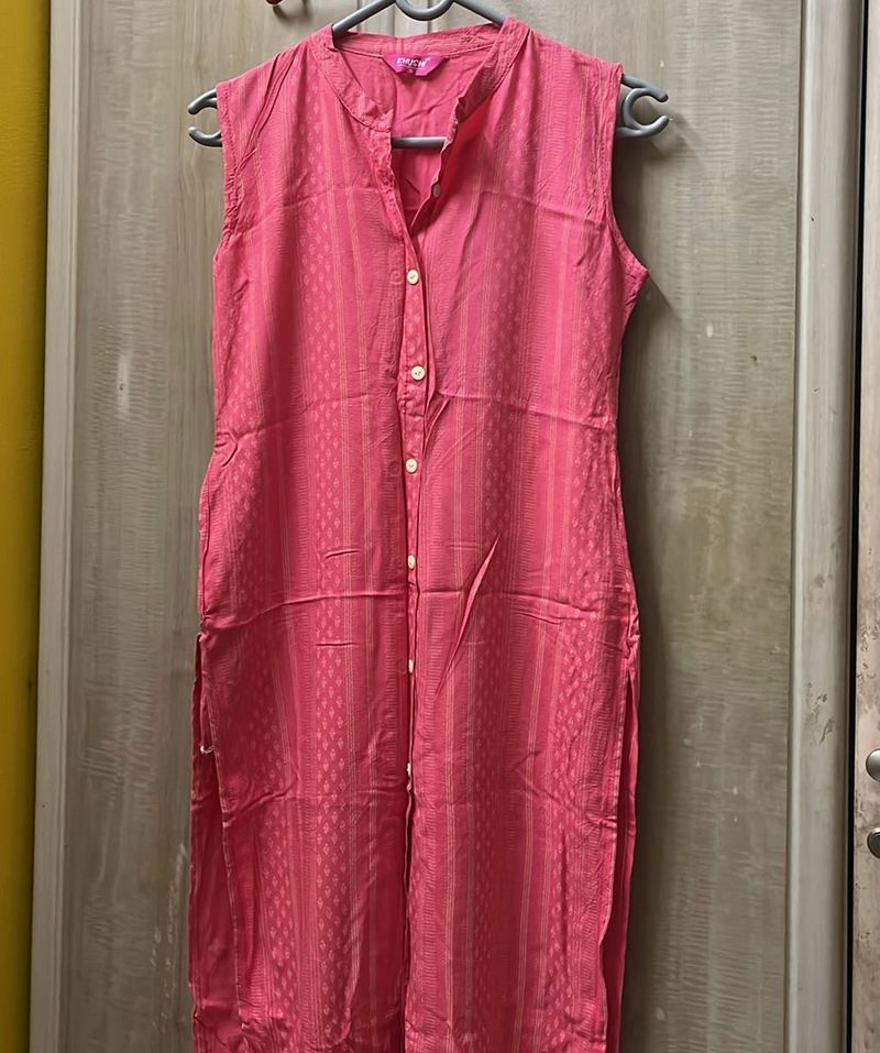 Pink Sleeveless Kurta