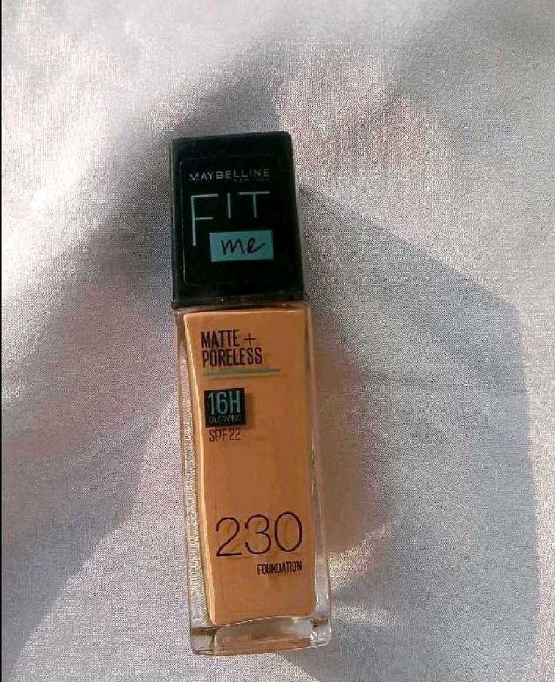 Maybelline Fit Me Matte+PorelessFoundation 230