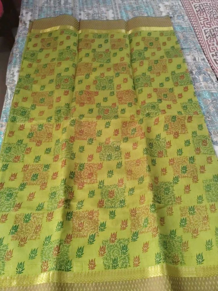 Beautiful Green Saree with Floral Print