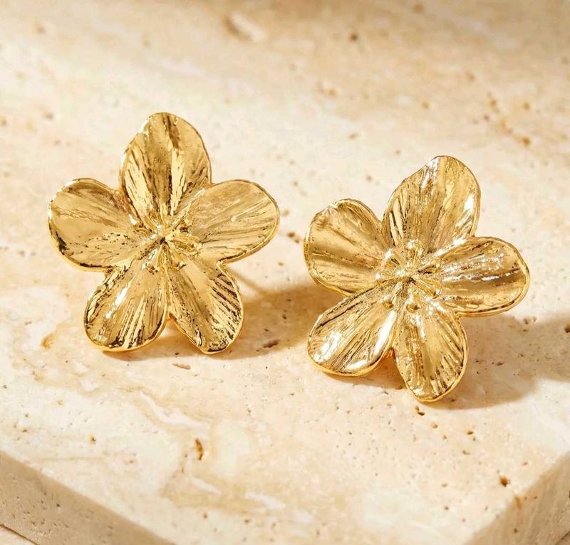 Anti Tarnish Gold Flower Stud Earrings