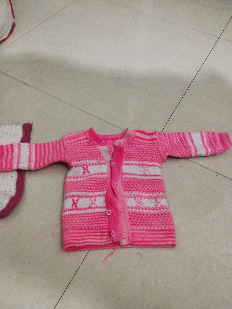 Baby Woolen Jersey With Same Leggy
