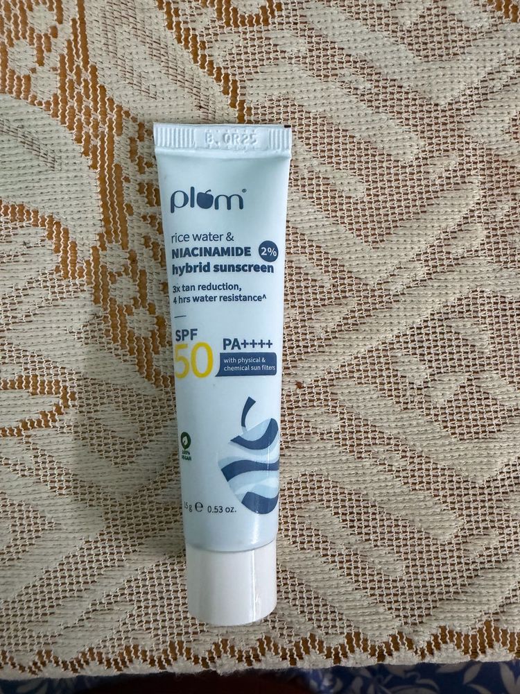 Plum Rice Water &amp; Niacinamide SPF 50 Sunscreen