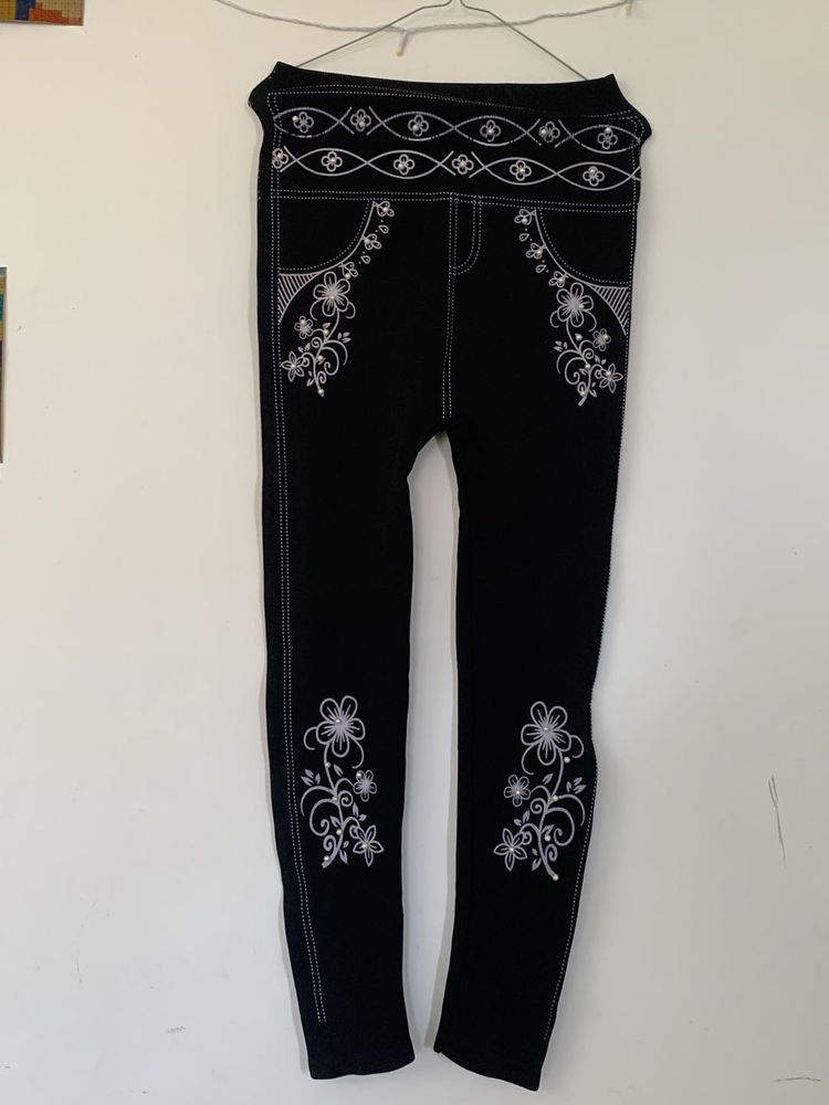very stretchable Leggings Printed