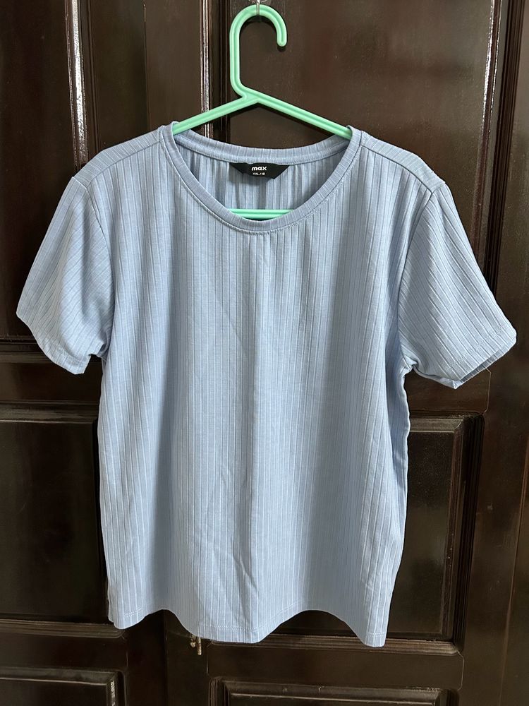 Selling This Brand New Tshirt Due To Size Issue