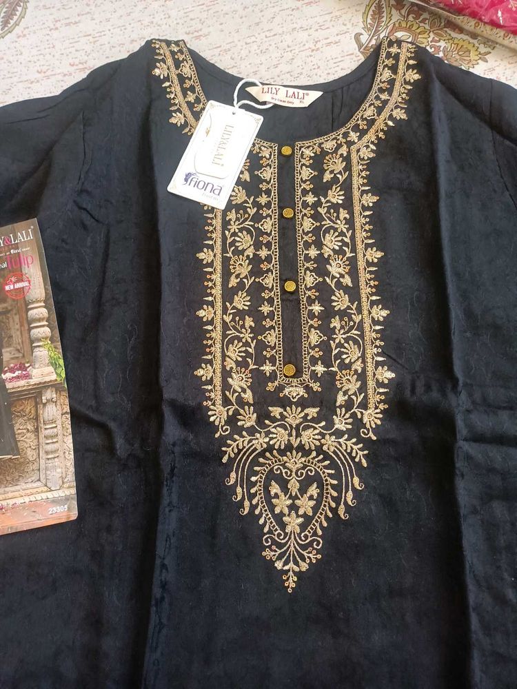 Elegant Black Embroidered Kurta
