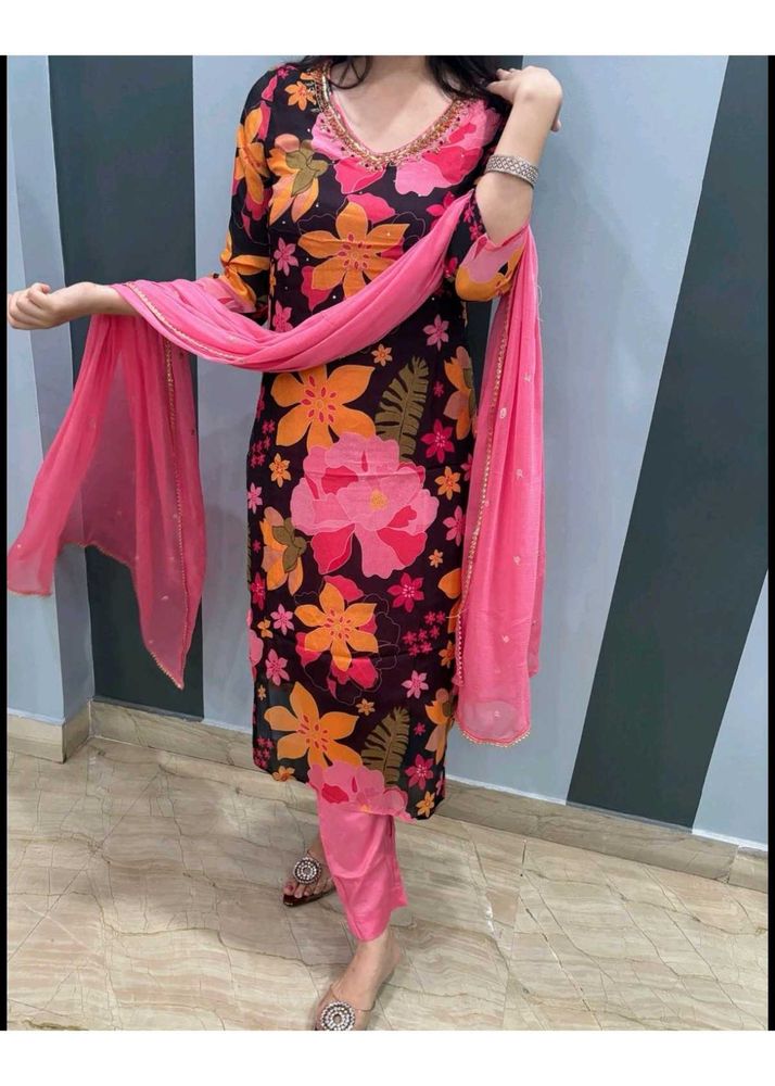 unused Stylish Floral Print Kurta Set