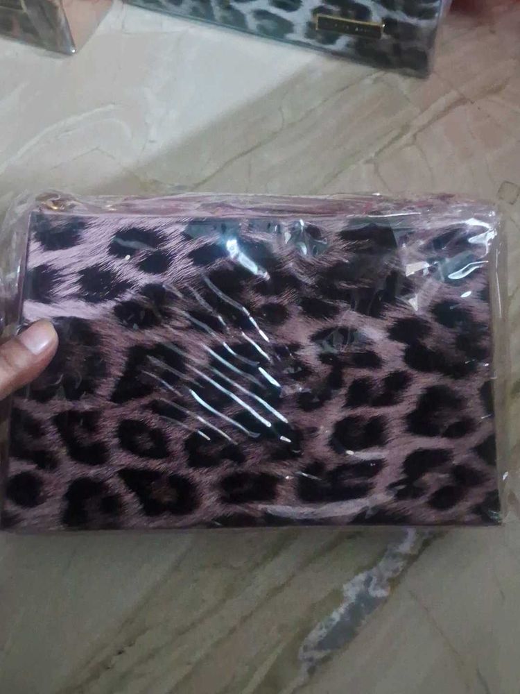 Leopard Print Clutches (Set of 1)