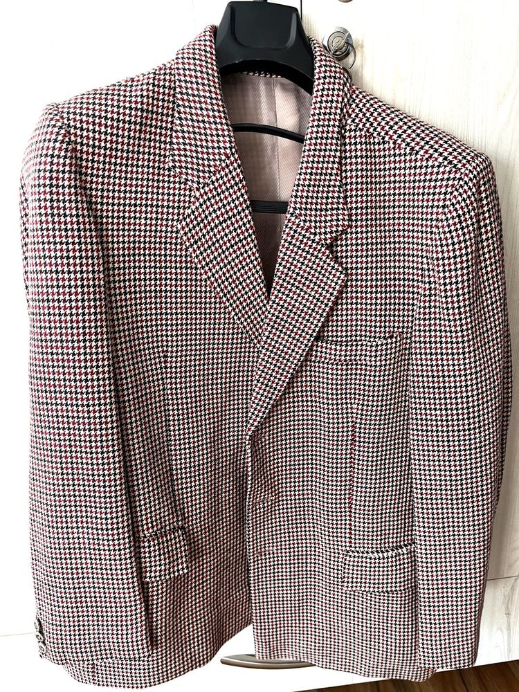 Classic Houndstooth Blazer
