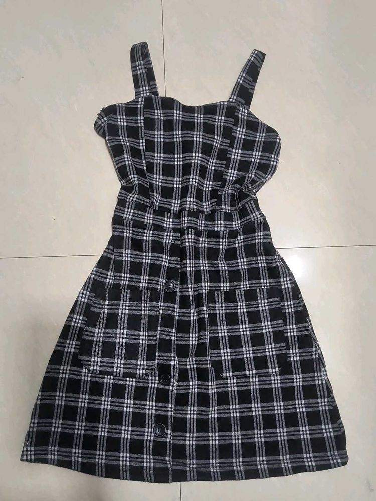 Cute Black &amp; White Plaid Dress