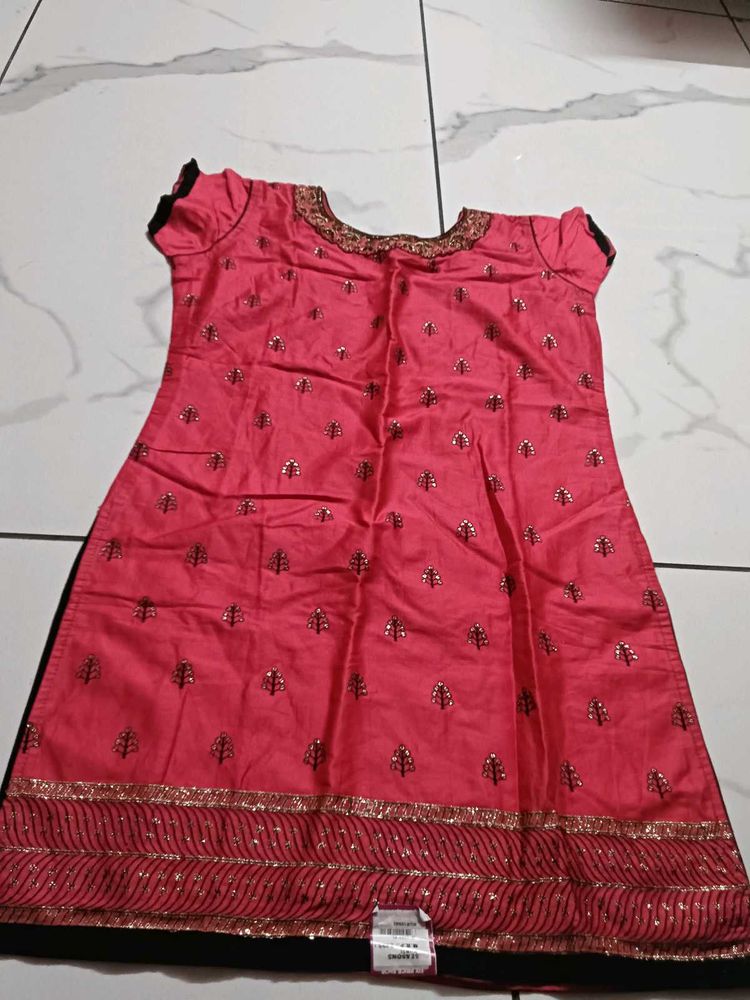 Beautiful Pink Embroidered Kurta(new)