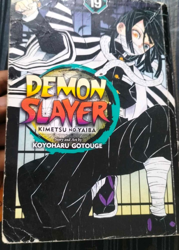 Demon Slayer: Kimetsu no Yaiba Vol. 19