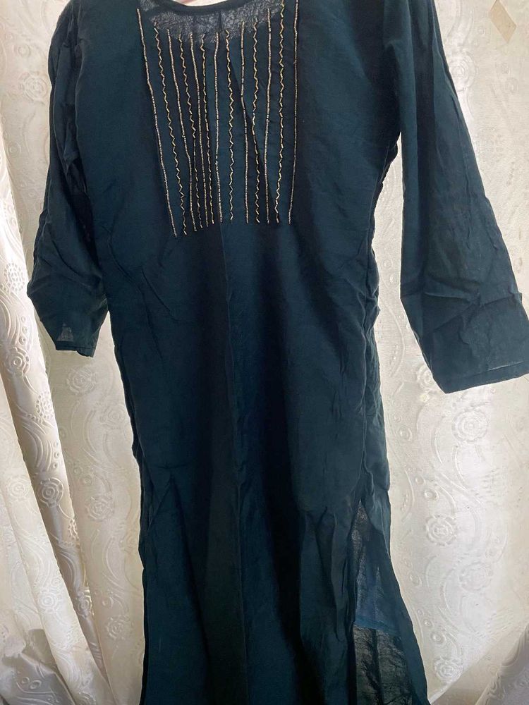 Elegant Dark Green Kurta with Embroidery