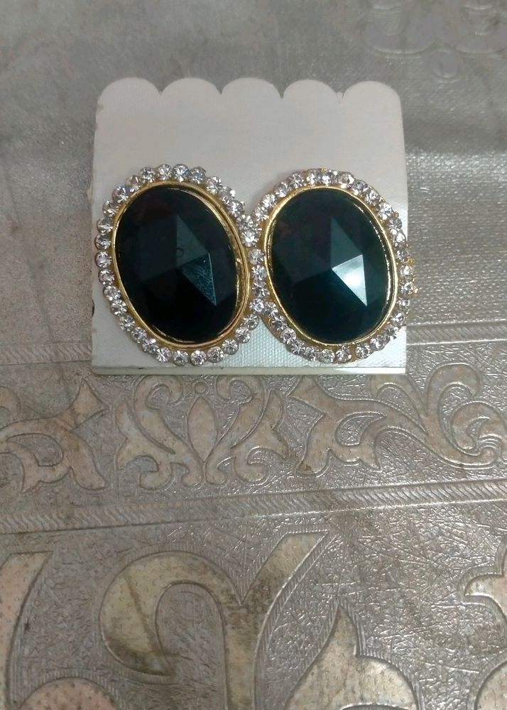Black Studs