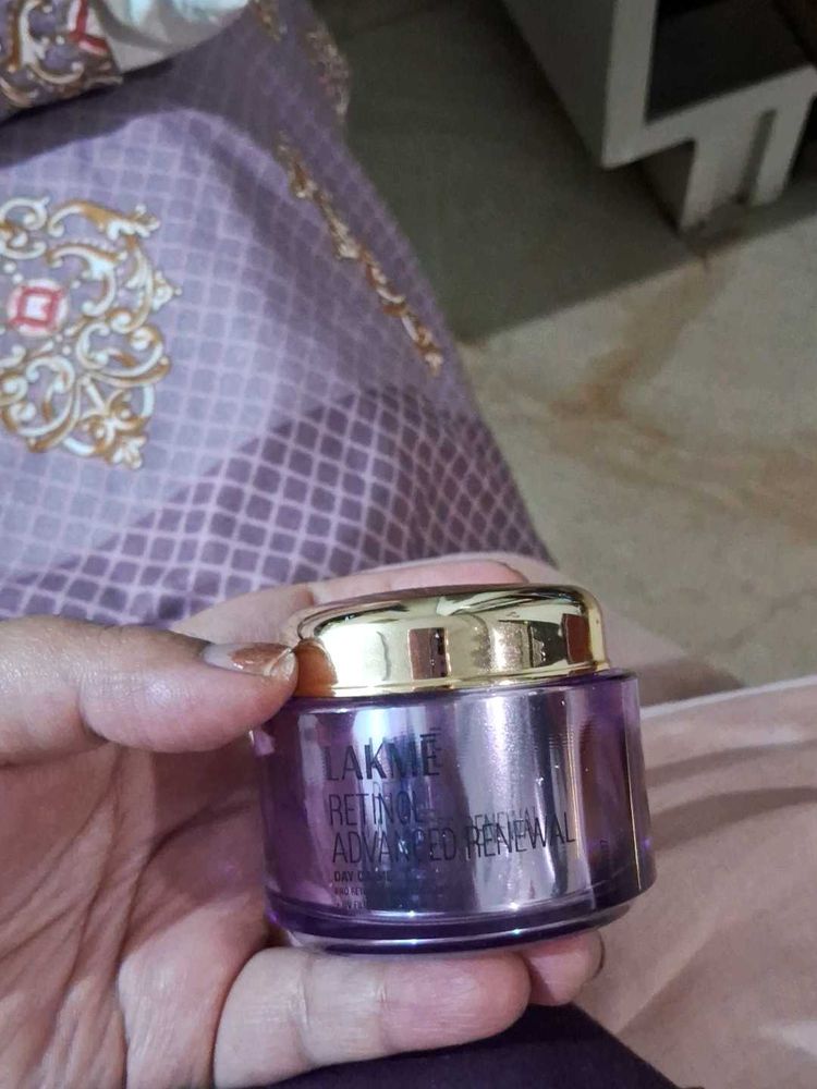 Lakme Retinol Advanced Renewal Day Cream