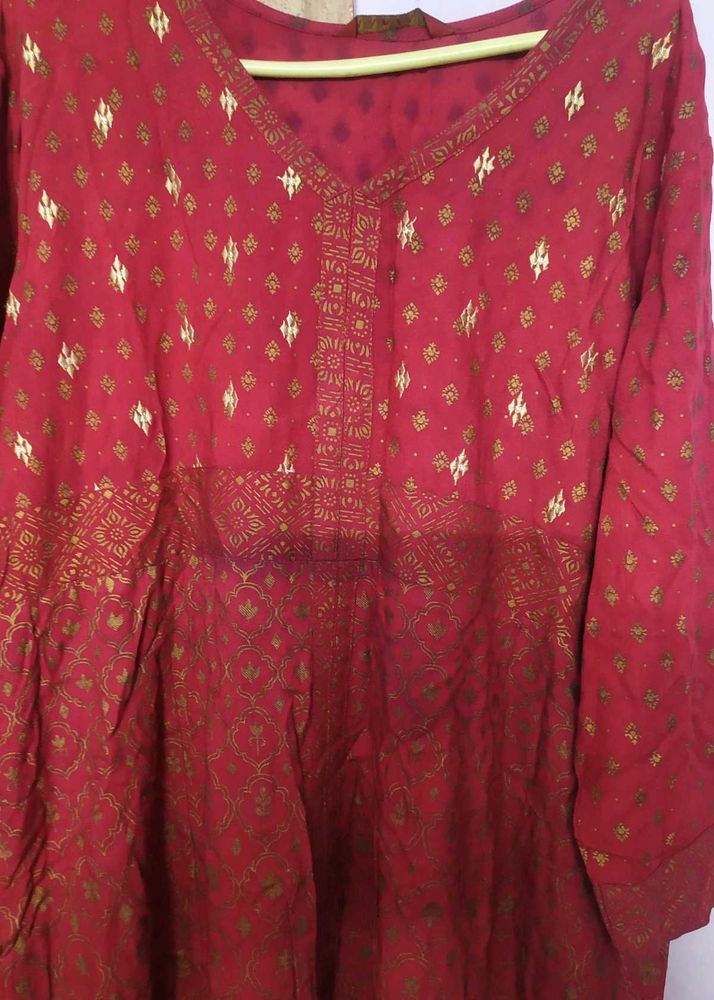 Elegant Red &amp; Gold Kurta