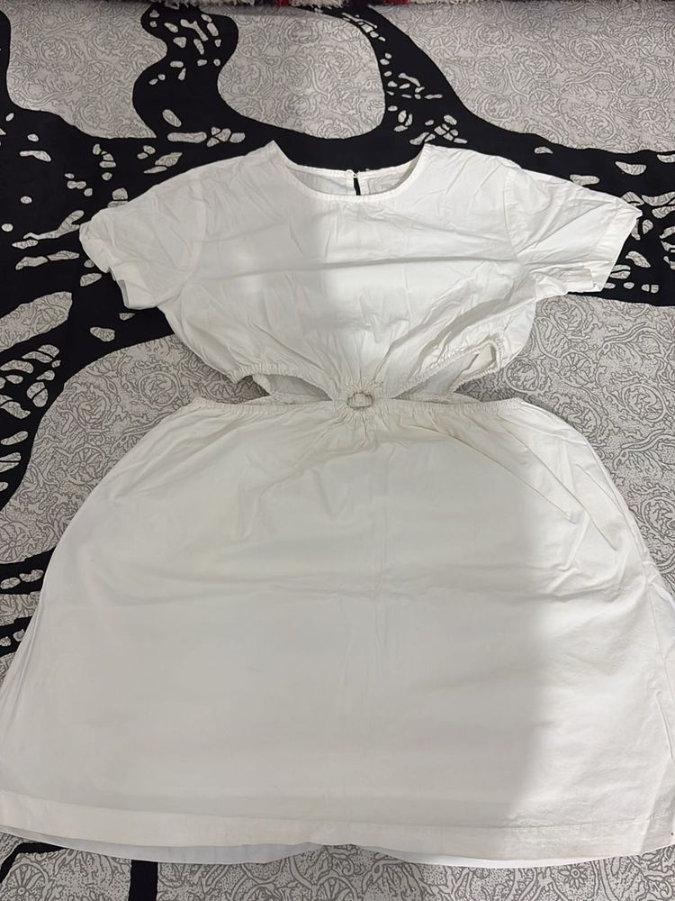 Chic White Cut-Out Mini Dress