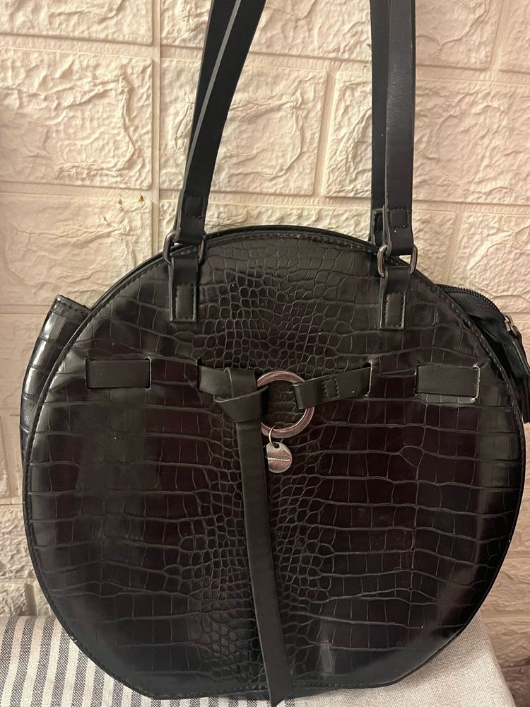 Vero Moda Black Croc-Embossed Shoulder Bag